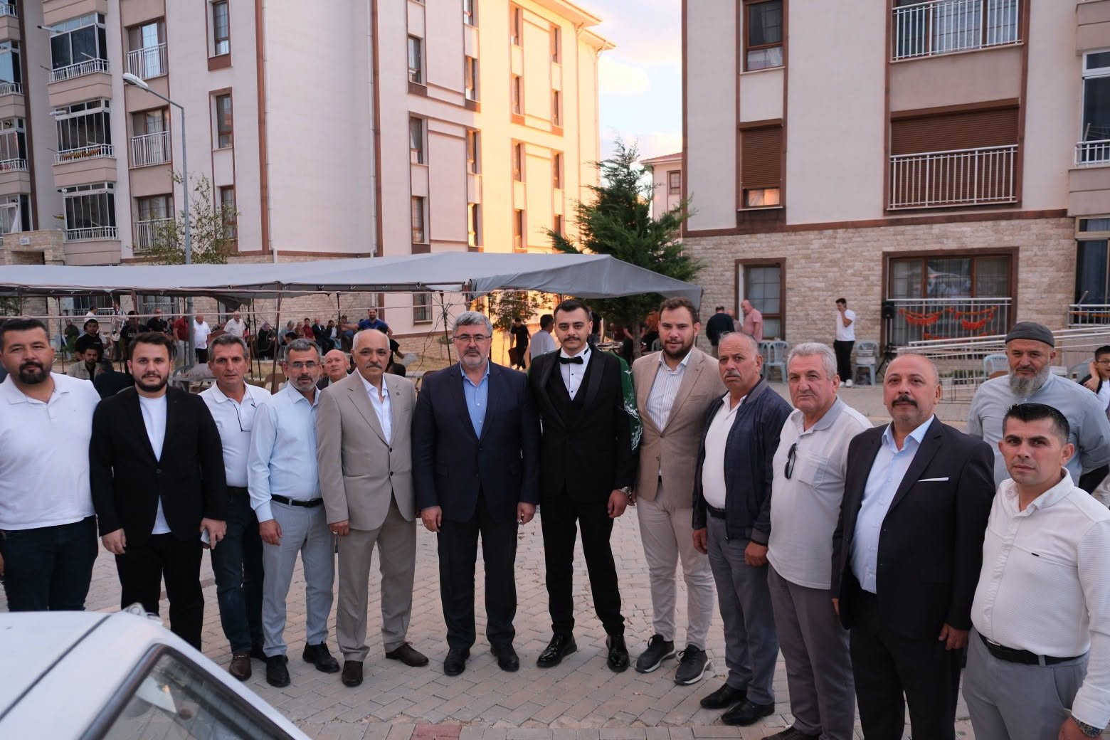 Ünlü Ailesinin Mutlu Günü